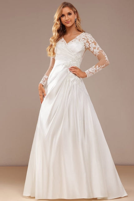 Robe Manche Longue Satinée Élégante