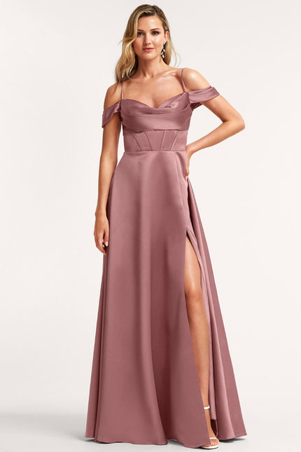 Robe Manche Longue Satin Épaule Dénudée