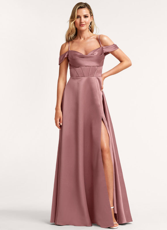Robe Manche Longue Satin Épaule Dénudée